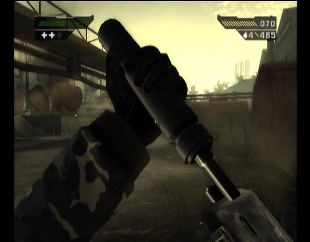 Black (Xbox) screenshot: Most weapons can be fitted with a silencer (if you can find it!).