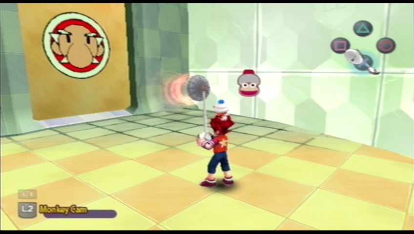 Ape Escape 2 (PlayStation 2) screenshot: When the radar turns red, there's a monkey in that direction.