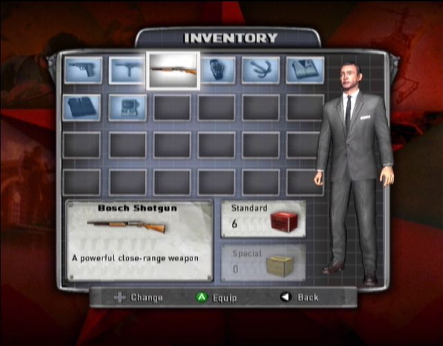 007: From Russia with Love (Xbox) screenshot: You can fully customize 007 with items you have found or purchased.