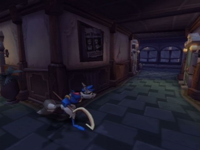 Sly Cooper and the Thievius Raccoonus (PlayStation 2) screenshot: Sly sneaks through the police station