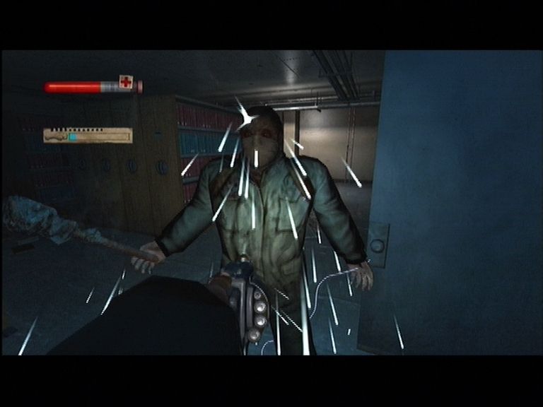Condemned: Criminal Origins (Xbox 360) screenshot: The Taser stuns a enemy only for a short time