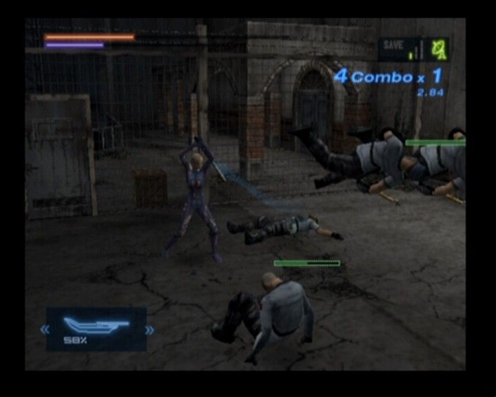 Death by Degrees (PlayStation 2) screenshot: A big blade is too powerful as a weapon to waste it on regular class enemies.