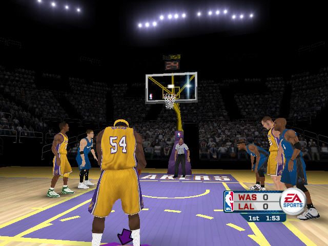 NBA Live 06 (Windows) screenshot: Kwame Brown shooting free throws