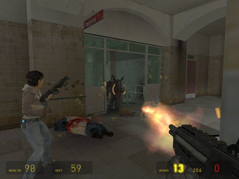 Half-Life 2: Episode One (Windows) screenshot: Fighting a black headcrab zombie in the hospital