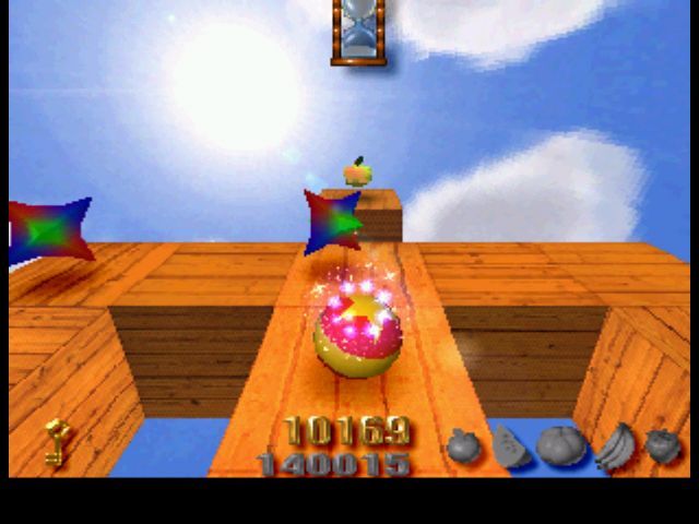 Roll Away (PlayStation) screenshot: Dodging these fast moving spikes can be difficult.