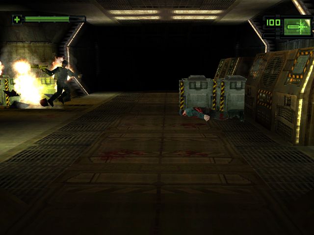 Alien: Resurrection (PlayStation) screenshot: Alien vs. Marine. Neither will survive.