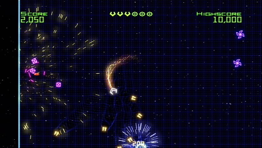 Geometry Wars: Retro Evolved (Xbox 360) screenshot: Keep shooting the enemies for more points.