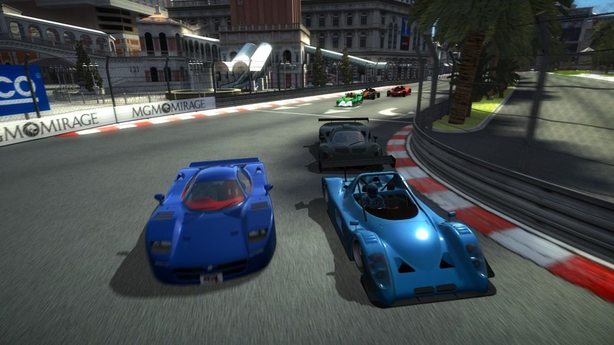 Project Gotham Racing 3 (Xbox 360) screenshot: The race has just begun...