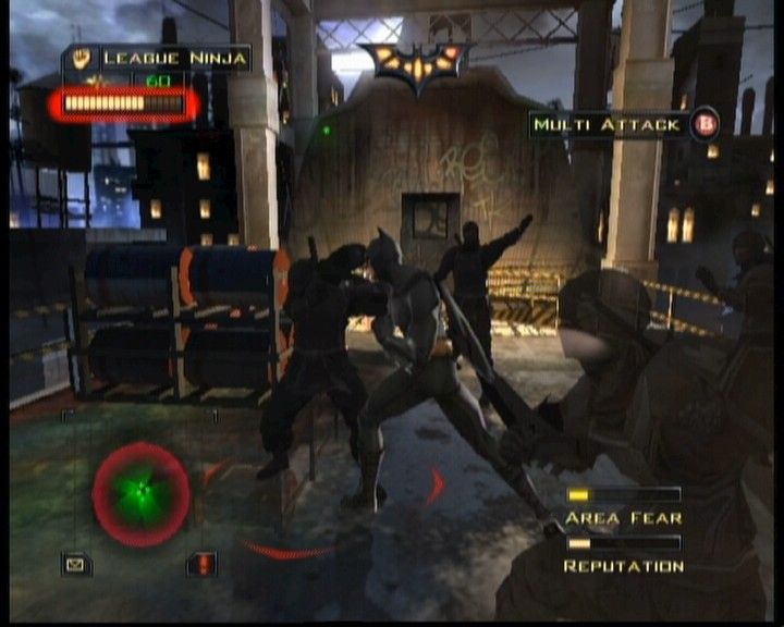 Batman Begins (Xbox) screenshot: Batman will more often find himself surrounded by the enemy.