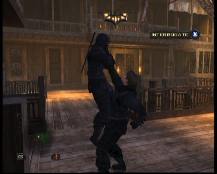 Batman Begins (Xbox) screenshot: To extract wanted information, you can interrogate certain enemies.