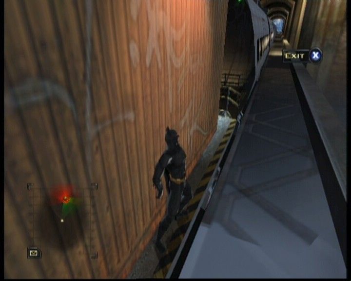 Batman Begins (Xbox) screenshot: Heading toward the front wagon.