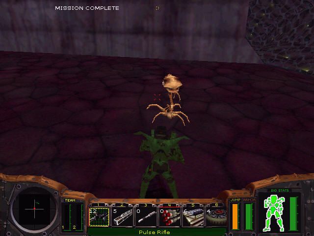 Outwars (Windows) screenshot: So called "Mastermind". Big brain-like creature from Starship Troopers immediately came to my mind.