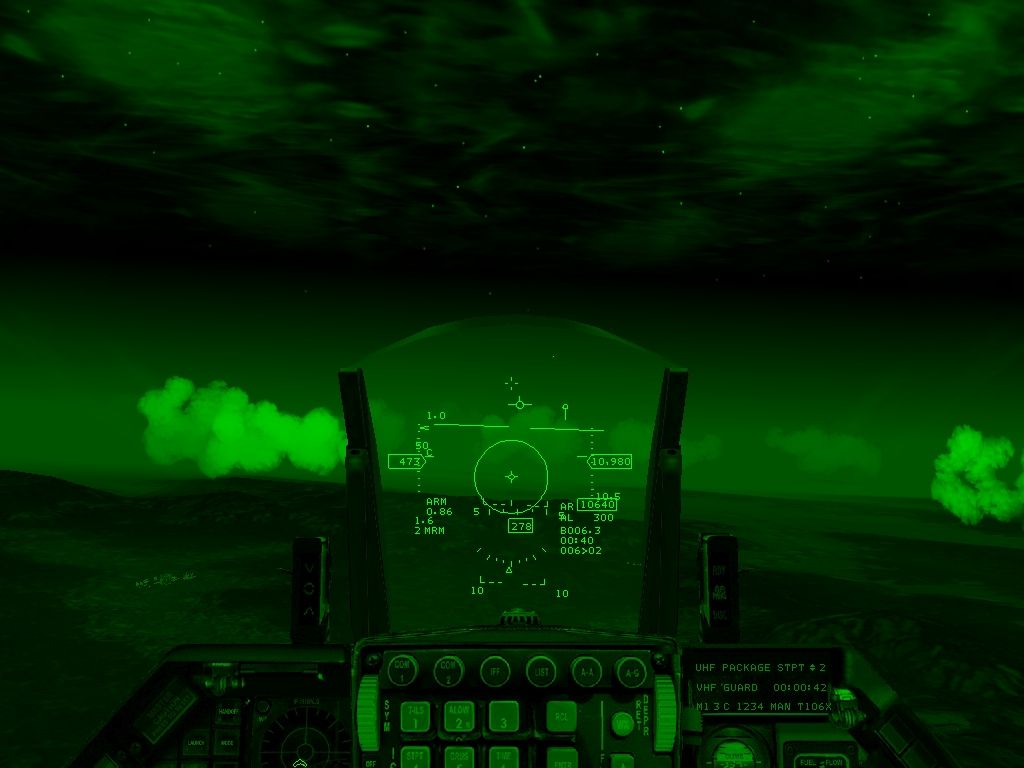 Falcon 4.0: Allied Force (Windows) screenshot: Flying a night sortie.