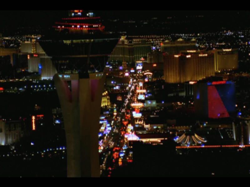 CSI: Crime Scene Investigation - 3 Dimensions of Murder (Windows) screenshot: Real footage of Vegas is shown during locations' transitions.