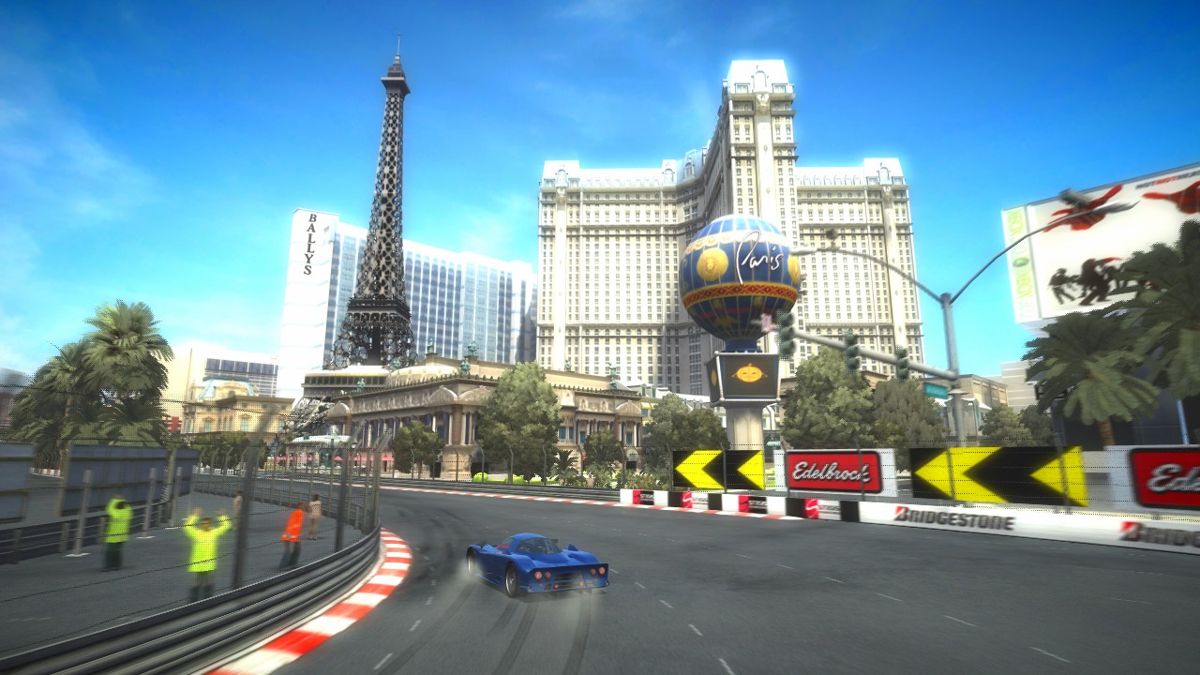 Project Gotham Racing 3 (Xbox 360) screenshot: Replays are awesome! (Imagine this in motion on a big hi-def TV)