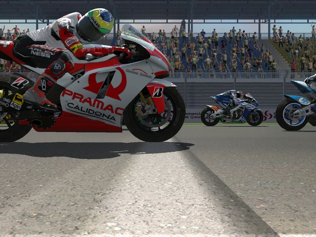 MotoGP '07 (Windows) screenshot: The replay offers great camera views.