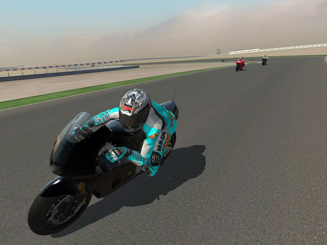 MotoGP '07 (Windows) screenshot: Took over the lead.