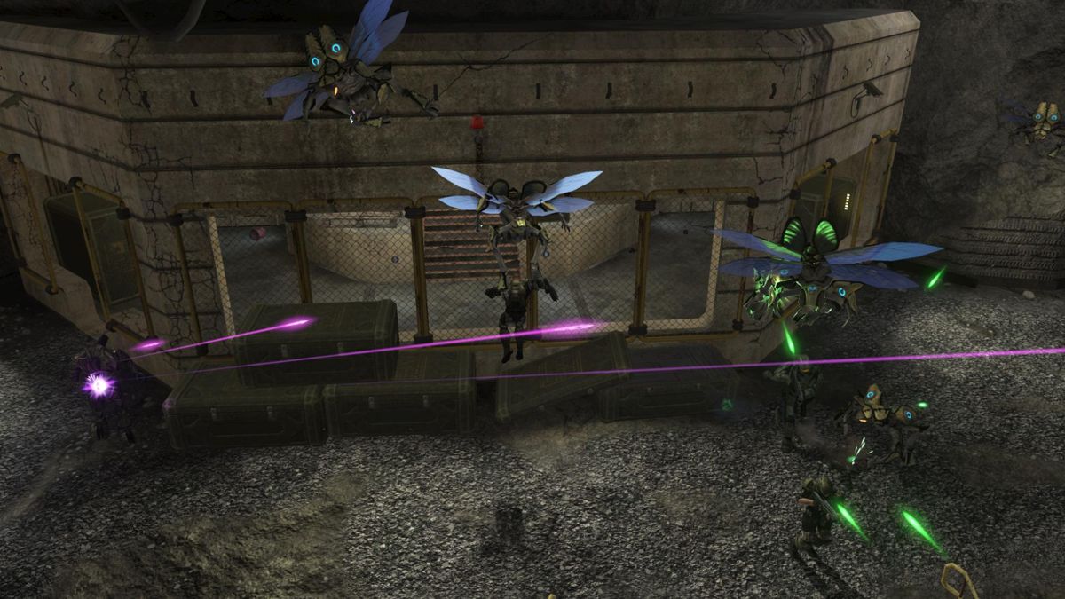 Halo 3 (Xbox 360) screenshot: Third-person shot shot of a drone attack. Both co-op players can be seen. This angle wouldn't occur in-game but can be seen in the theater mode.