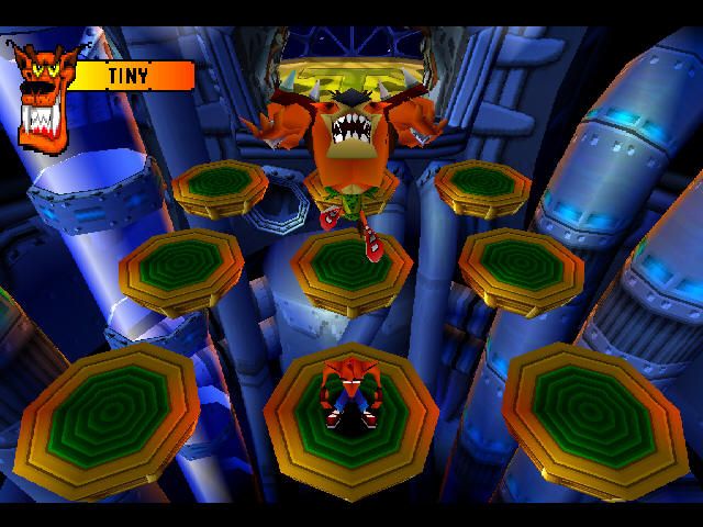 Crash Bandicoot 2: Cortex Strikes Back (PlayStation) screenshot: Fighting the boss.