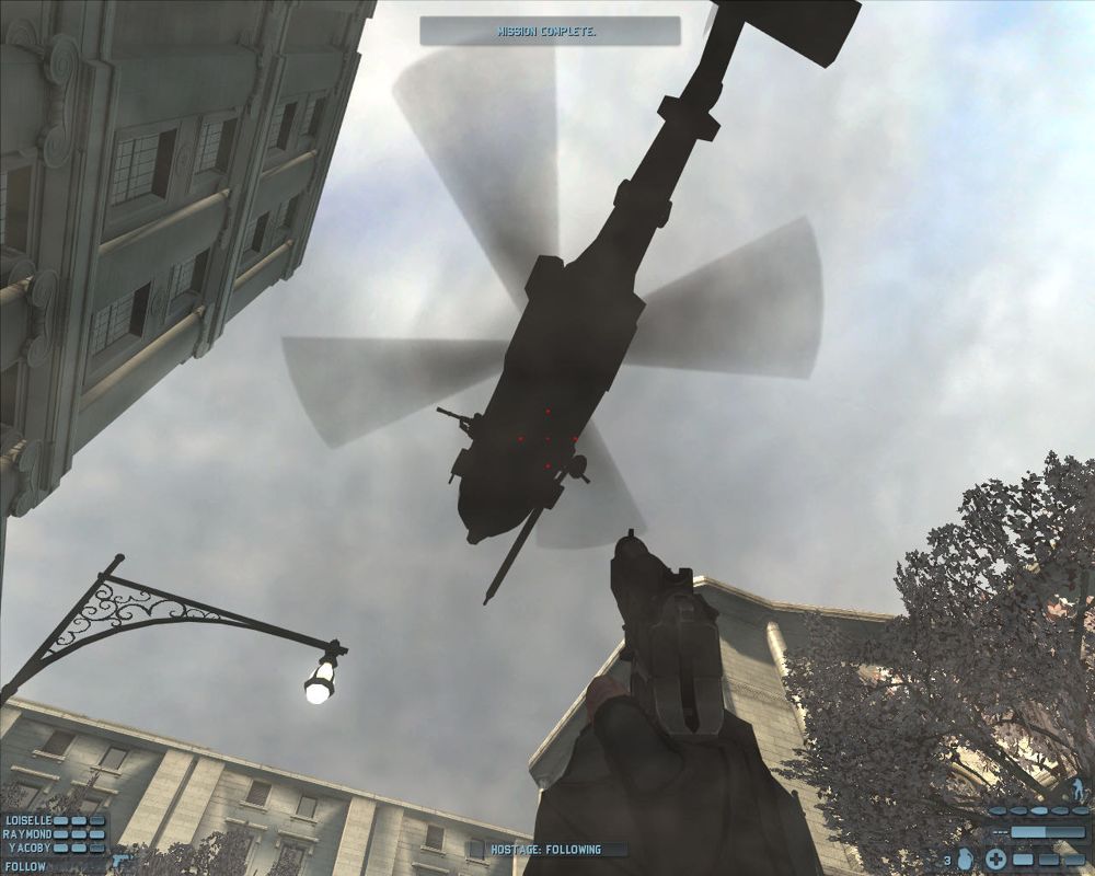 Tom Clancy's Rainbow Six: Lockdown (Windows) screenshot: Mission finished, get back to the helicopter.