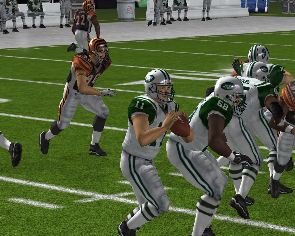 Screenshot of Madden NFL 08 (PSP, 2007) - MobyGames