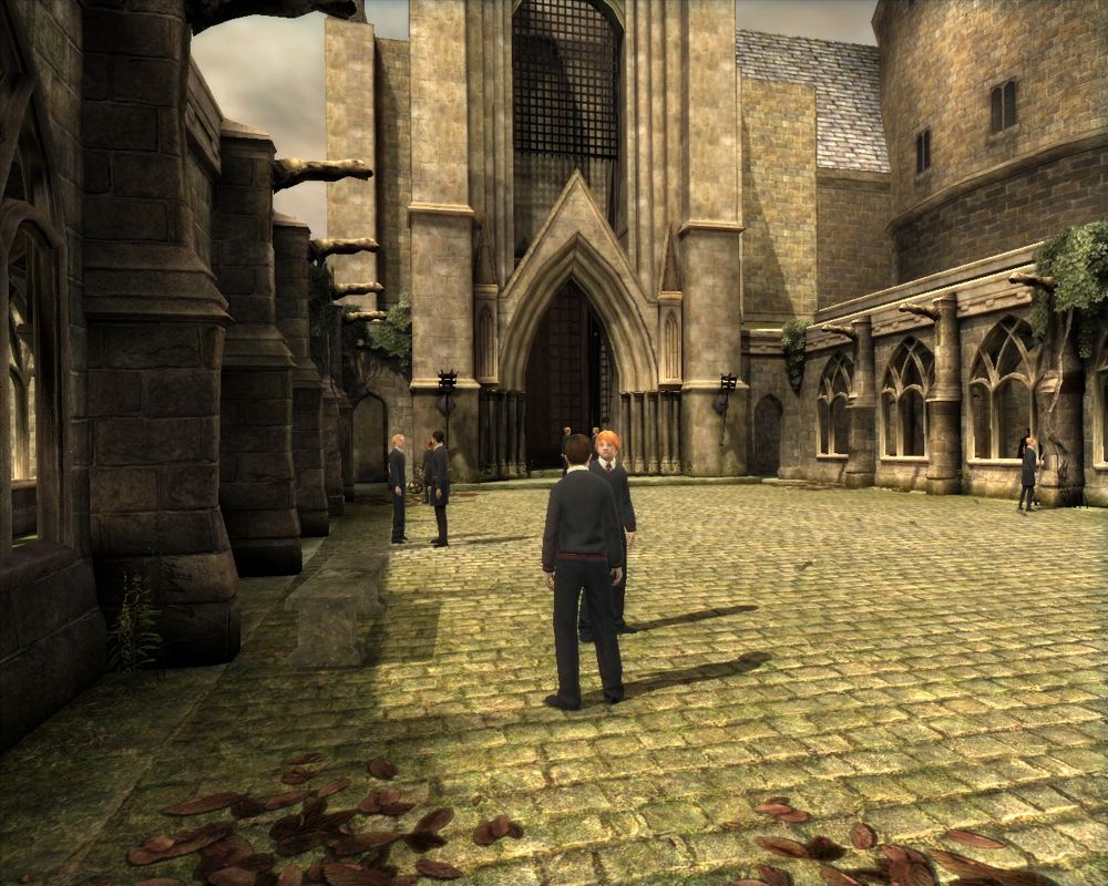 Harry Potter and the Order of the Phoenix (Windows) screenshot: Outside at the school yard