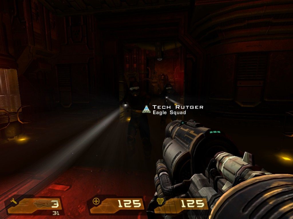 Quake 4 (Windows) screenshot: Claustrophobic atmosphere here, almost underwater-like