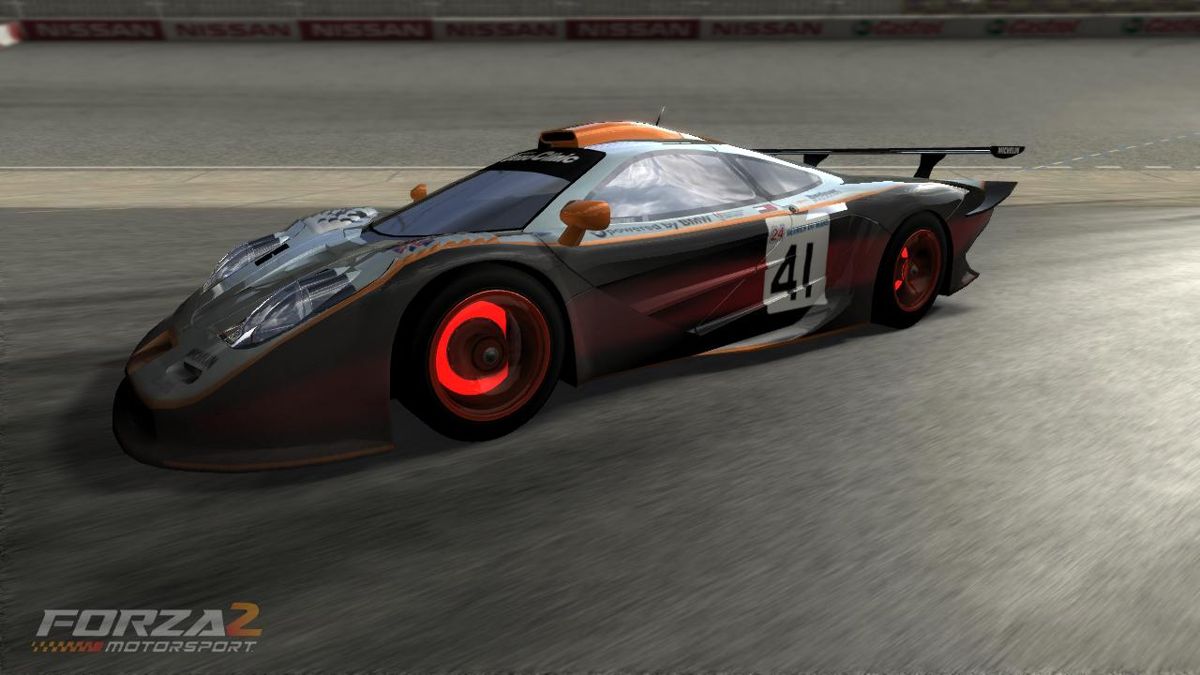 Forza Motorsport 2 (Xbox 360) screenshot: Glowing disc brakes on this McLaren F1 GTR