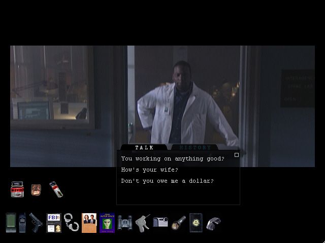 The X-Files Game (Windows) screenshot: Deliver your evidence here for closer analyse.