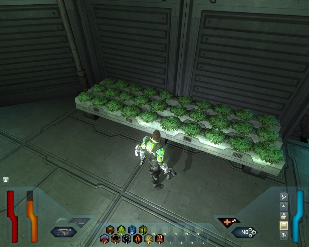 Space Siege (Windows) screenshot: Growing green sprites.