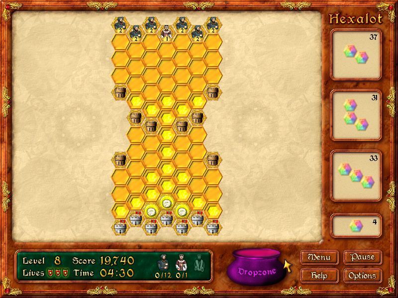 Hexalot (Windows) screenshot: The start of level eight. This shows many cells start containing two knghts.