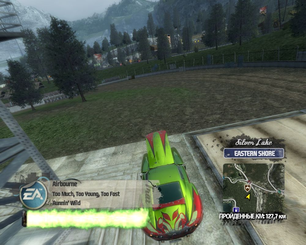 Burnout: Paradise - The Ultimate Box (Windows) screenshot: Another jump, much higher