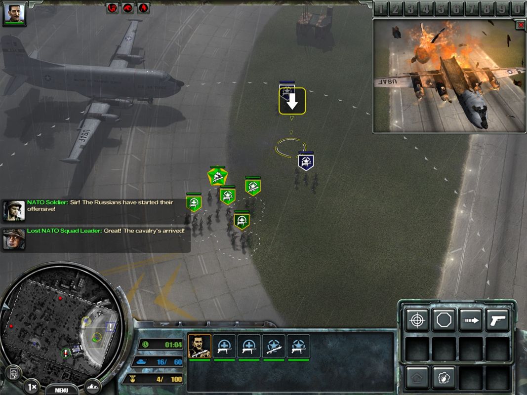Codename: Panzers - Cold War (Windows) screenshot: Important events off-screen are shown in a small window.