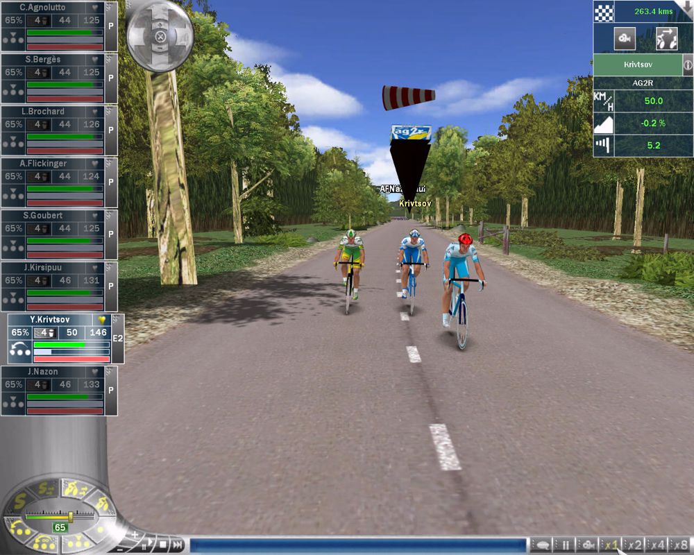 Cycling Manager 4 (Windows) screenshot: Three cyclers breaking off from the main group.