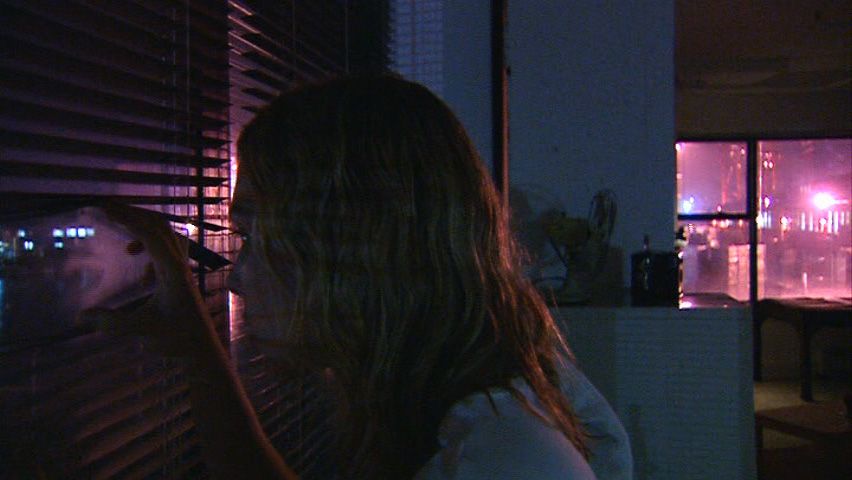 Point of View (DVD Player) screenshot: ... and spying on her next door neighbours.