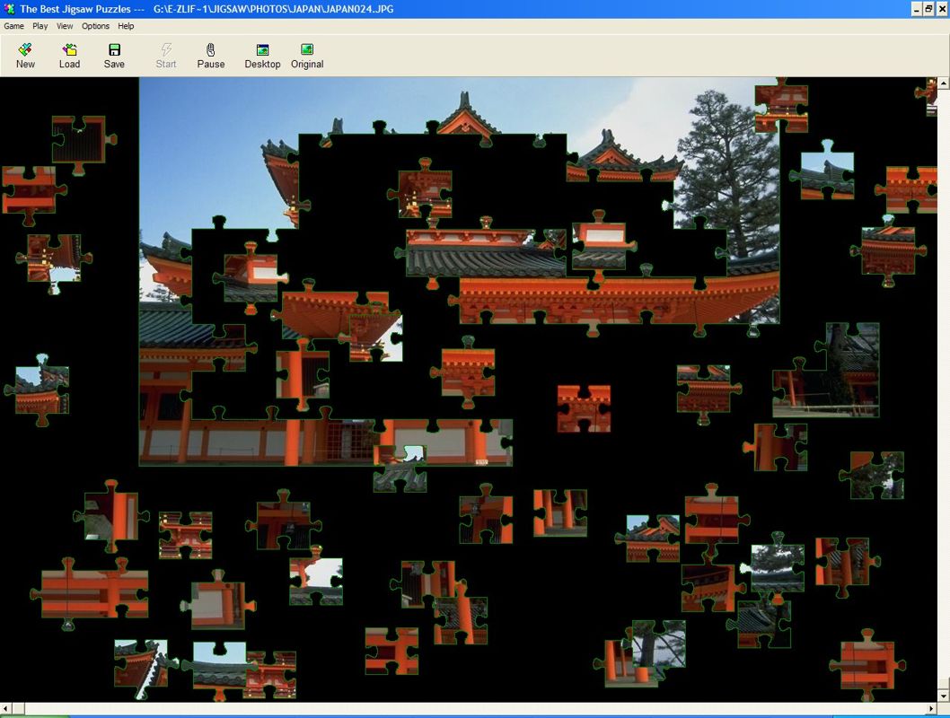 The Best Jigsaw Puzzles (Windows) screenshot: Halfway done with this one.