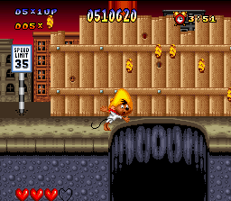 Speedy Gonzales in Los Gatos Bandidos (SNES) screenshot: Collect cheeses is a suffering!