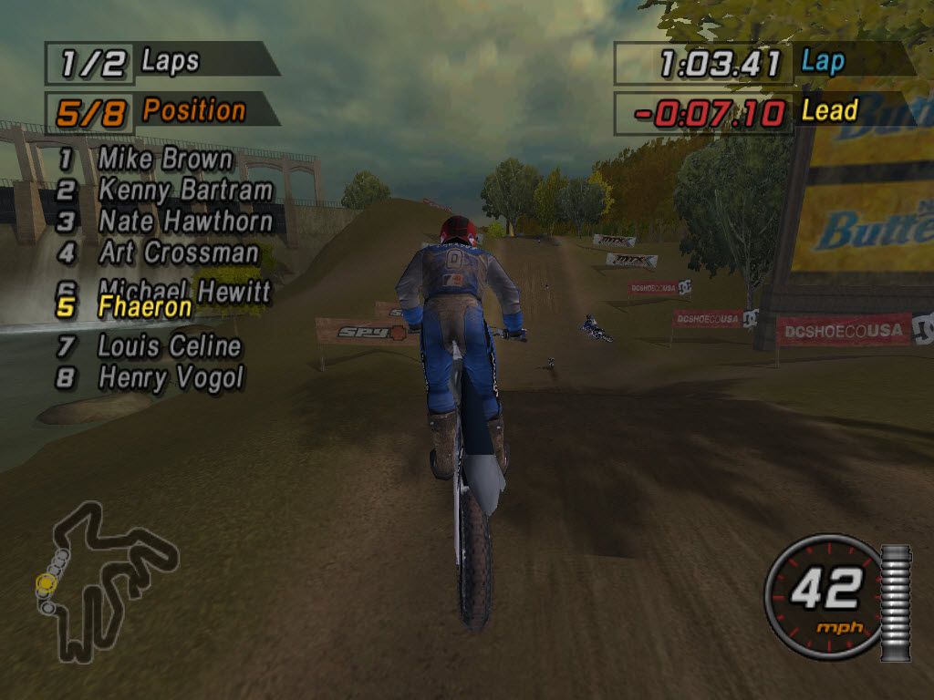 MTX Mototrax (Windows) screenshot: Racing in "Paradise Valley"