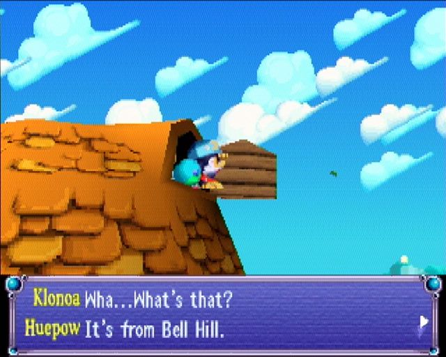 Klonoa: Door to Phantomile (PlayStation) screenshot: Klonoa and Huepow look at Bell Hill