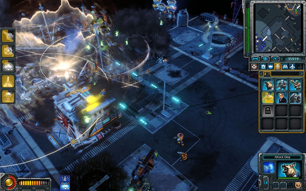 Command & Conquer: Red Alert 3 - Uprising (Windows) screenshot: Using Allied superweapon on the enemy base.
