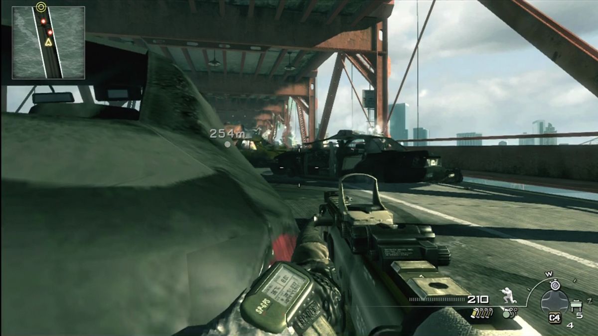 Call of Duty: Modern Warfare 2 (Xbox 360) screenshot: Grenade!