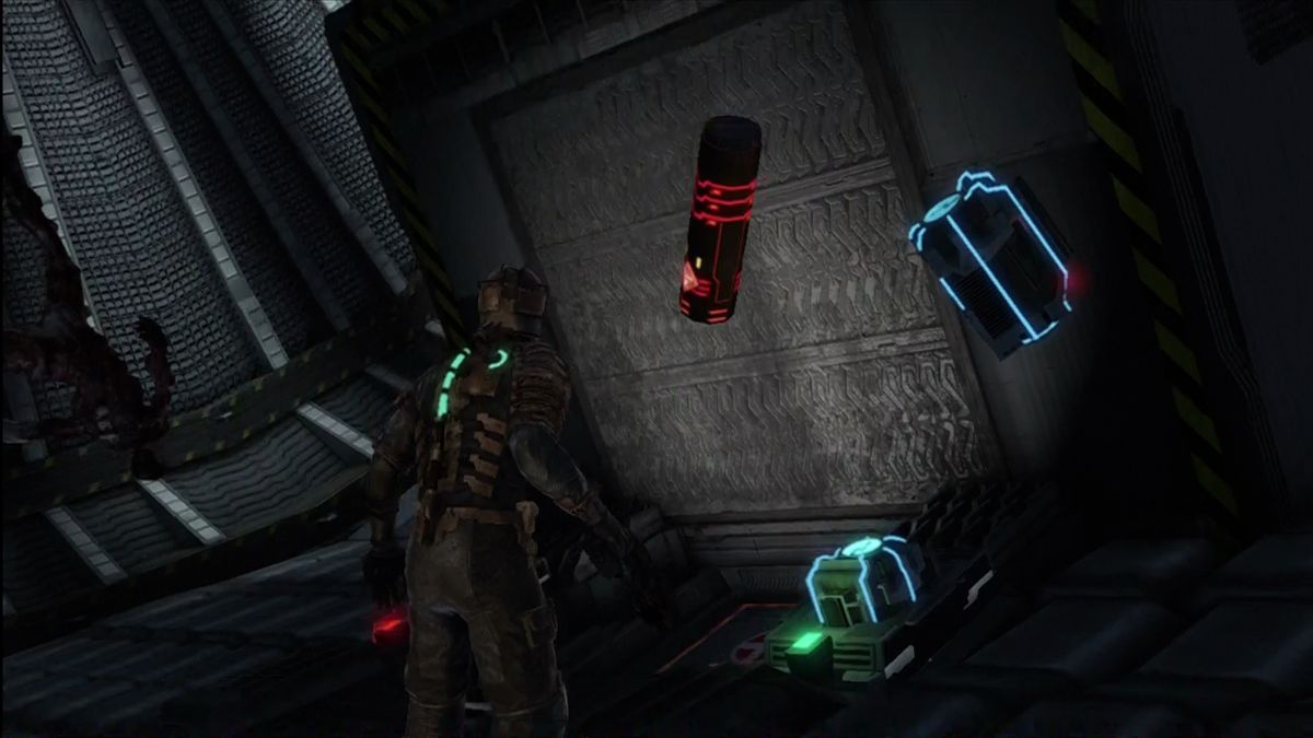 Dead Space (Xbox 360) screenshot: Floating objects in Zero-G. Good thing our boots are magnetic.
