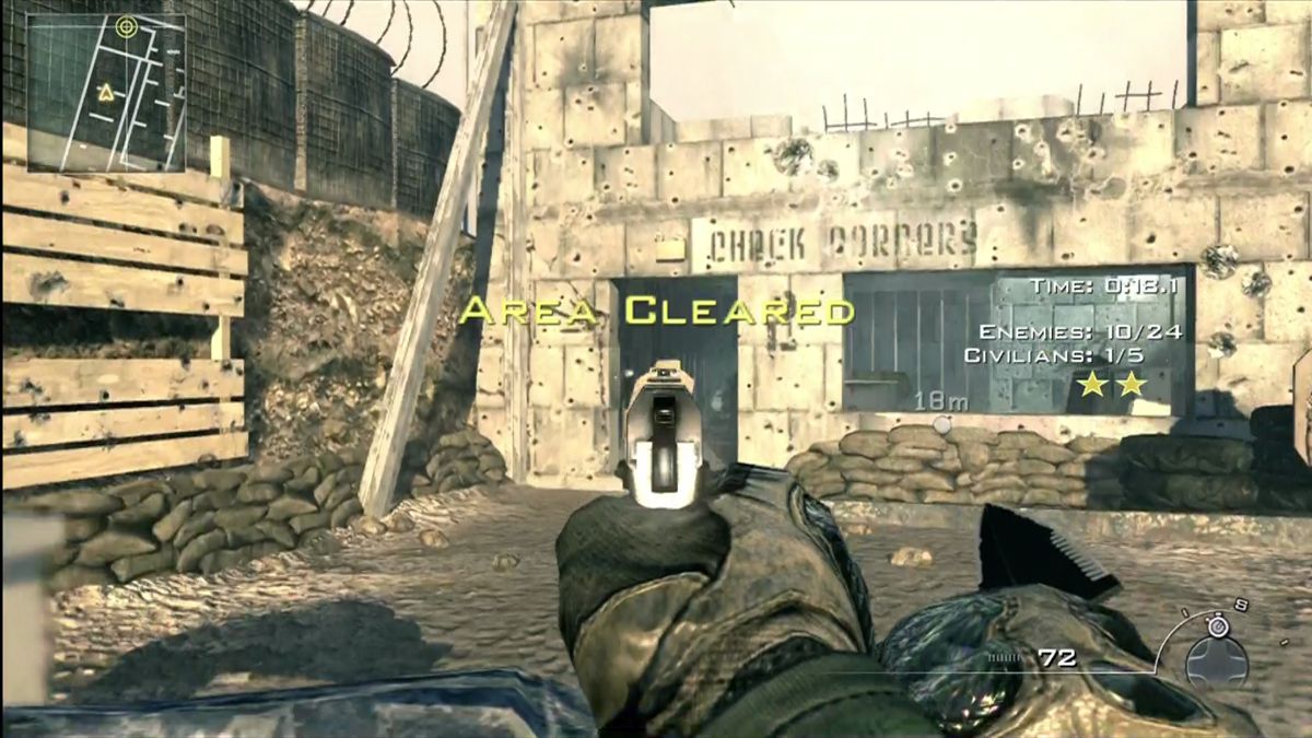 Call of Duty: Modern Warfare 2 (Xbox 360) screenshot: Running the training course.