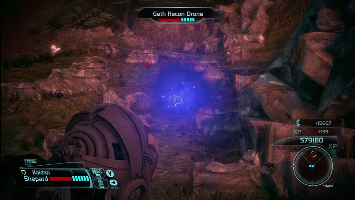 Mass Effect (Xbox 360) screenshot: Vaporizing robots for XP.