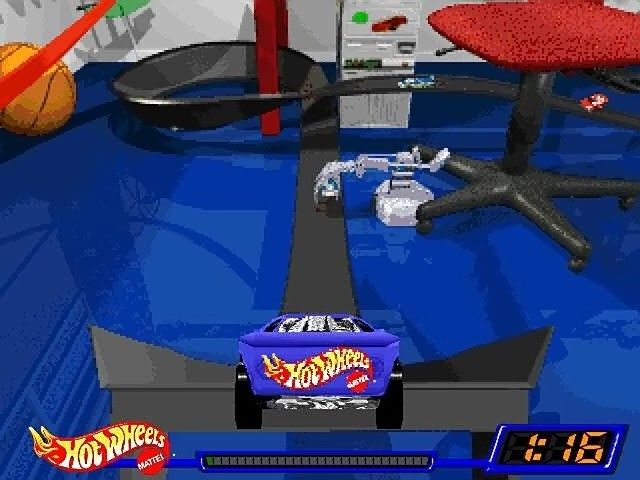 Hot Wheels: Stunt Track Driver (Windows) screenshot: Some obstacles come right at you