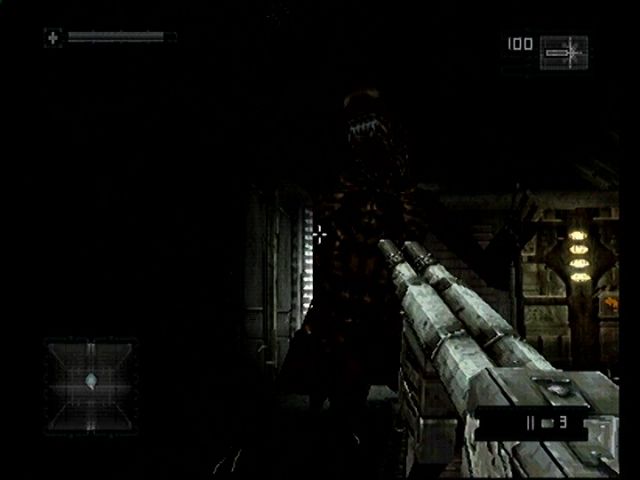 Alien: Resurrection (PlayStation) screenshot: Aliens can leap and crawl along walls.