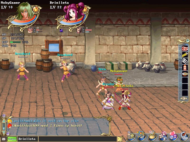 Wonderland Online (Windows) screenshot: As one of her pets, I can only control my character in batttles myself.