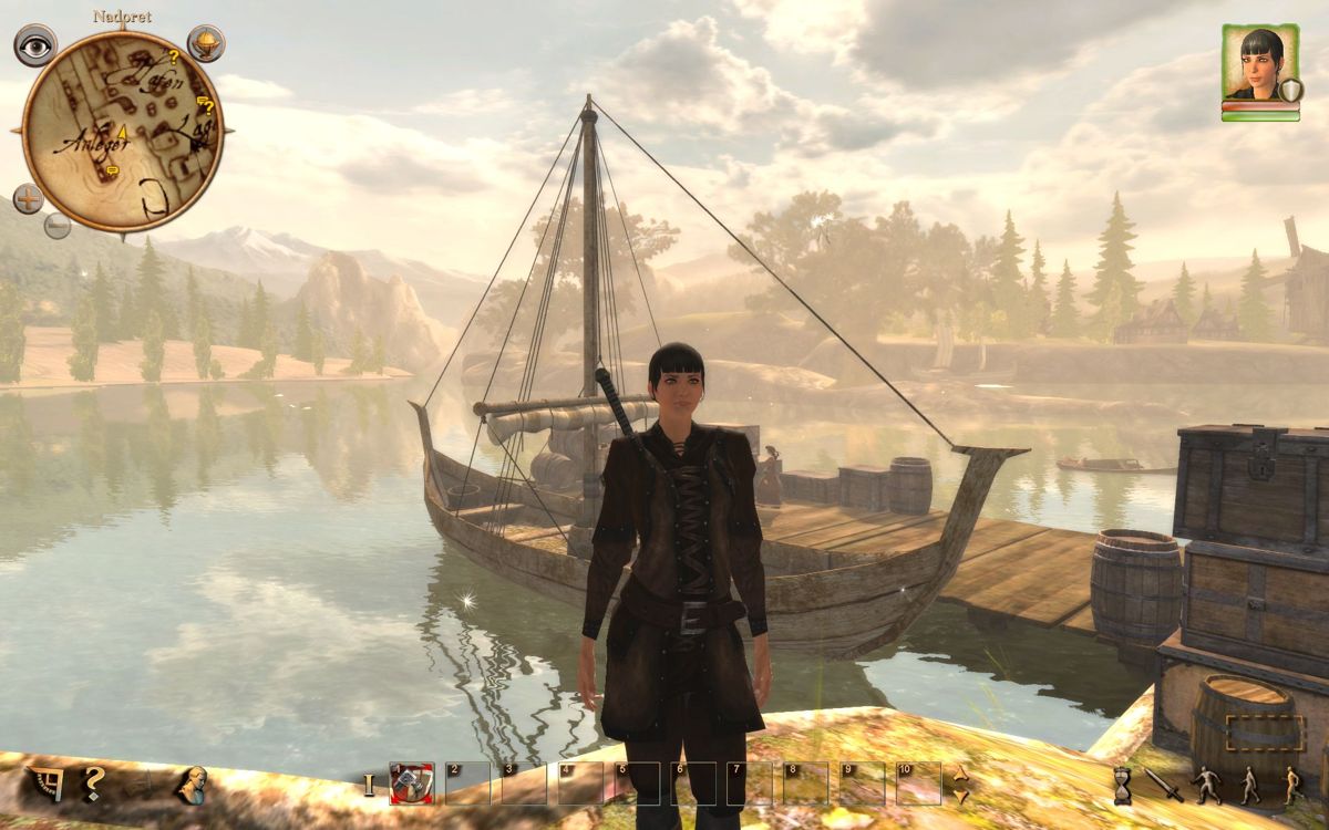 Das Schwarze Auge: Drakensang - Am Fluss der Zeit (Personal Edition) (Windows) screenshot: The exclusive leather-armor on a female avatar in the port of Nadoret.