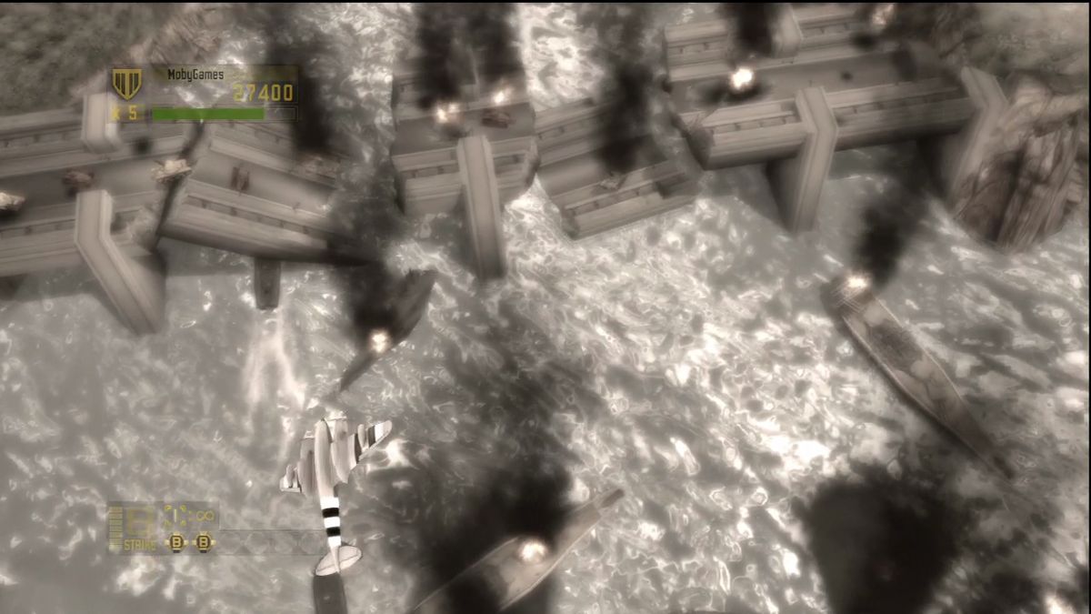 1942: Joint Strike (Xbox 360) screenshot: Automatic transition to a new altitude.