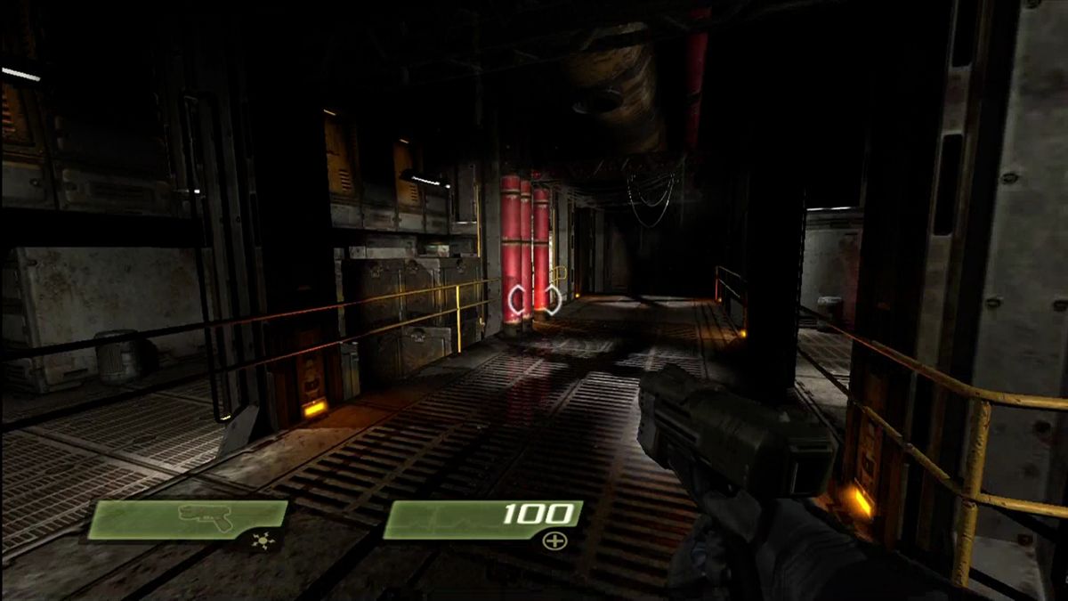 Quake 4 (Xbox 360) screenshot: Flashlights are mounted on some weapons. Take notes, <moby game="Doom 3">Doom 3</moby>!